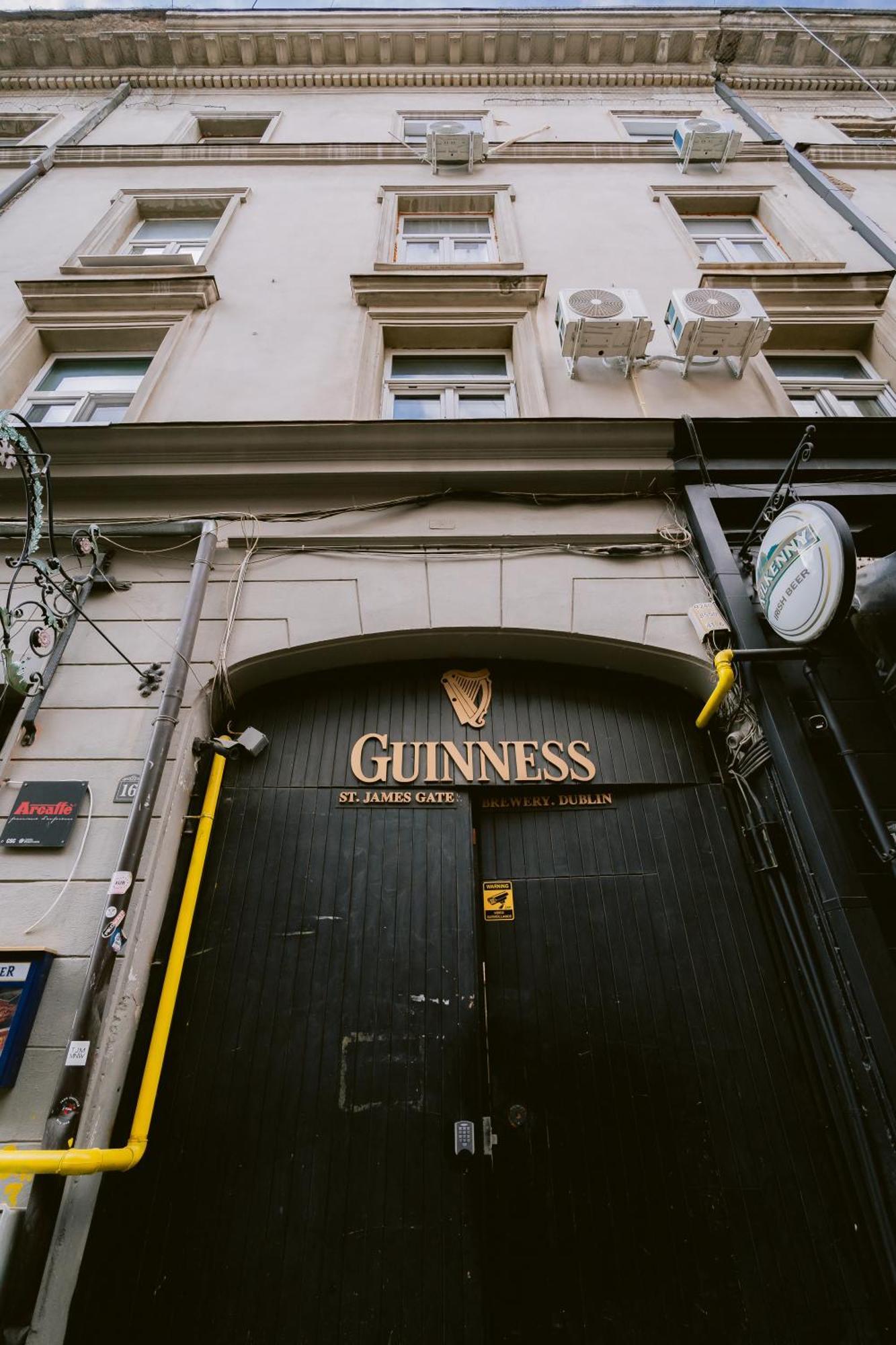 Historic Bucharest Hideway Apartman Kültér fotó